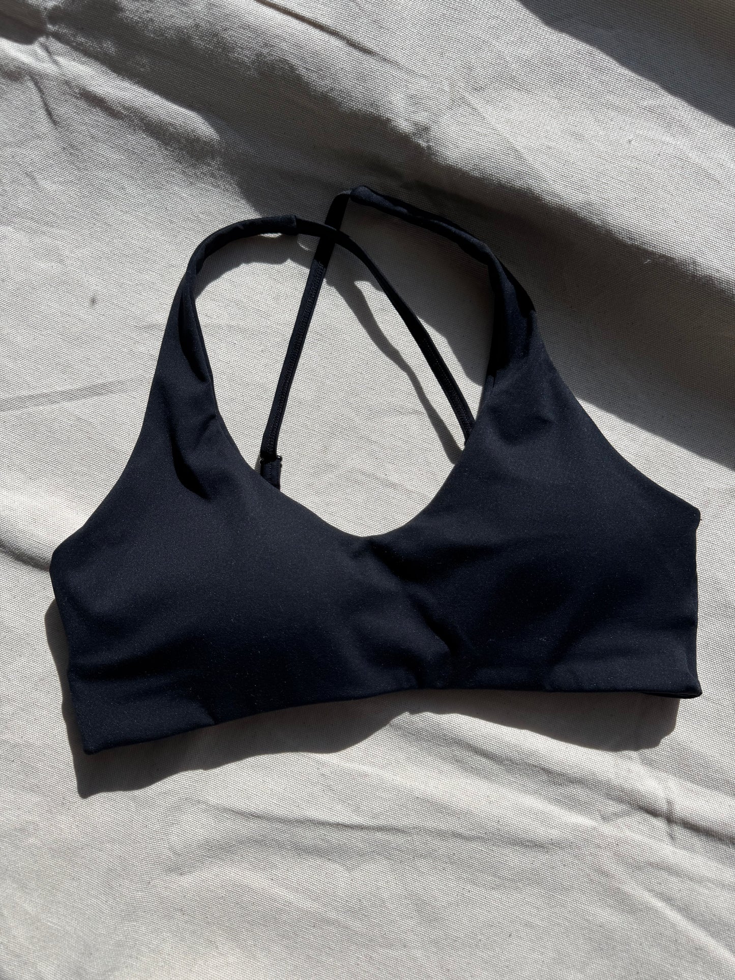 SPORTS BRA CROSSED STRAPS TWISTED BAND SET πΈ