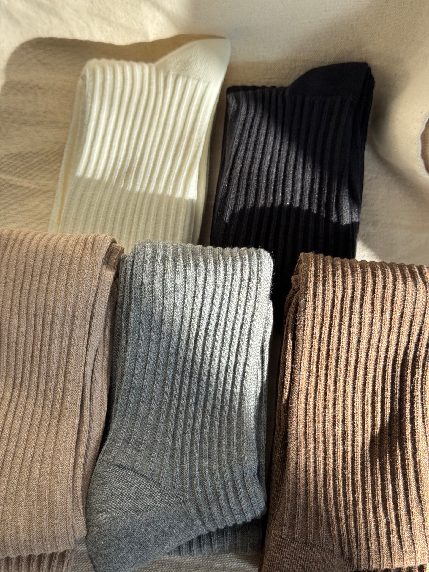 KNEE HIGH RIBBED SOCKS ✨