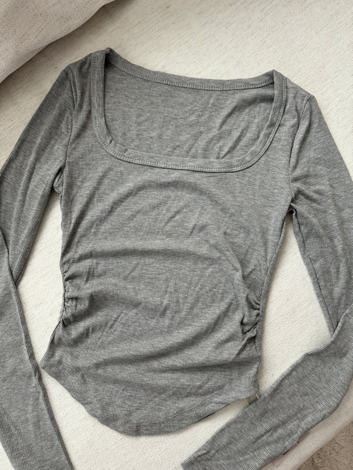 COTTON RIB LONG SLEEVE SCOOP NECK TOP 🌸