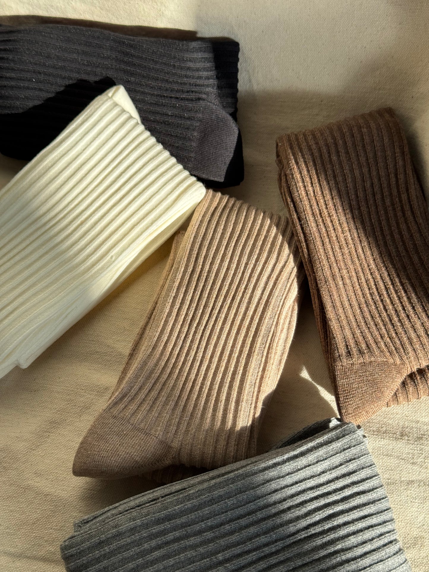 KNEE HIGH RIBBED SOCKS ✨