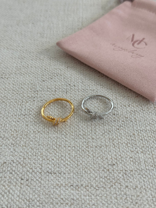 DIAMOND KNOTTED RING ✨
