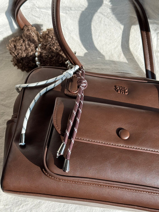 CHIO’2ND CHOCOLATE SHOULDER HANDBAG ✨