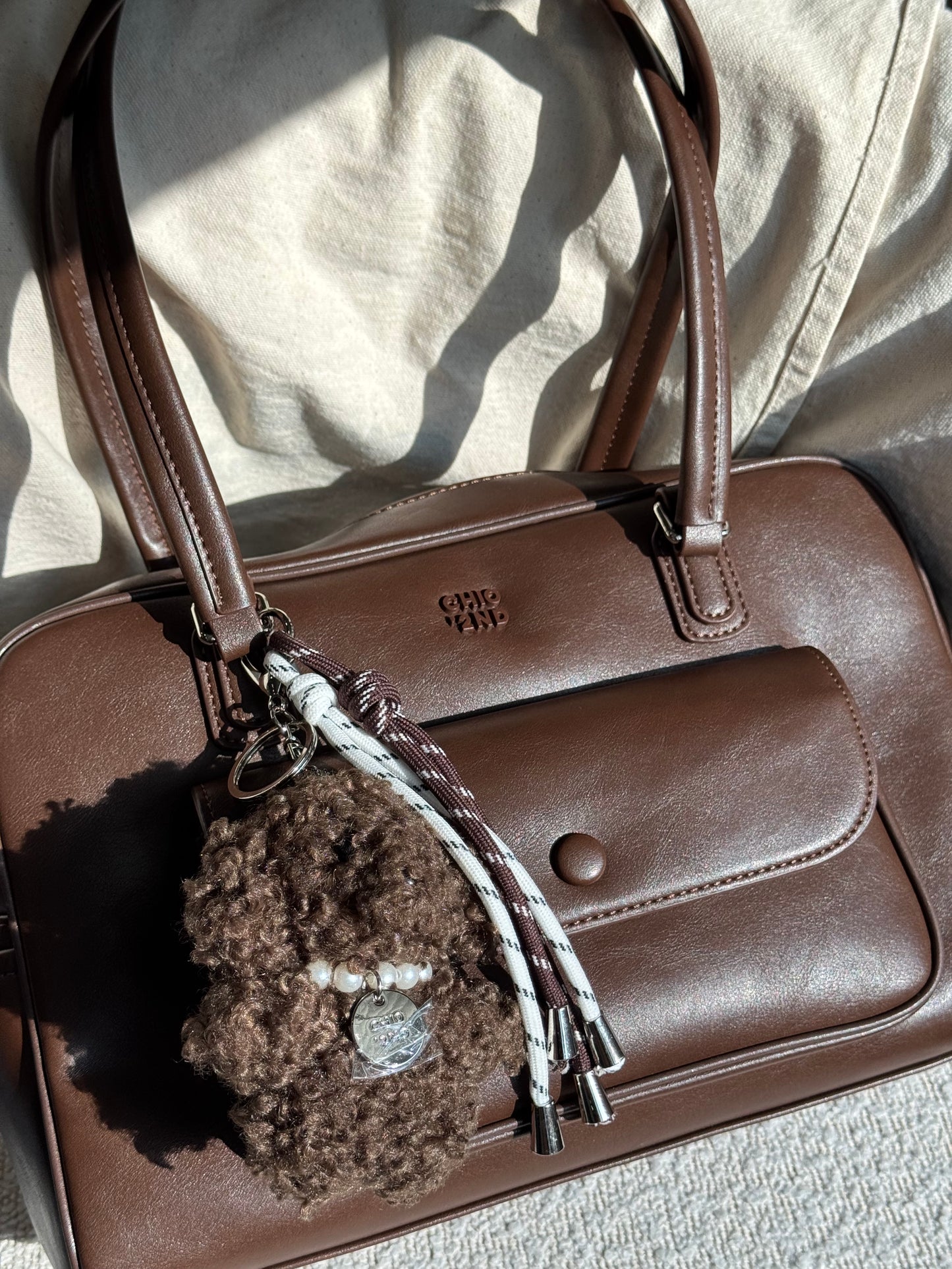 CHIO’2ND CHOCOLATE SHOULDER HANDBAG ✨