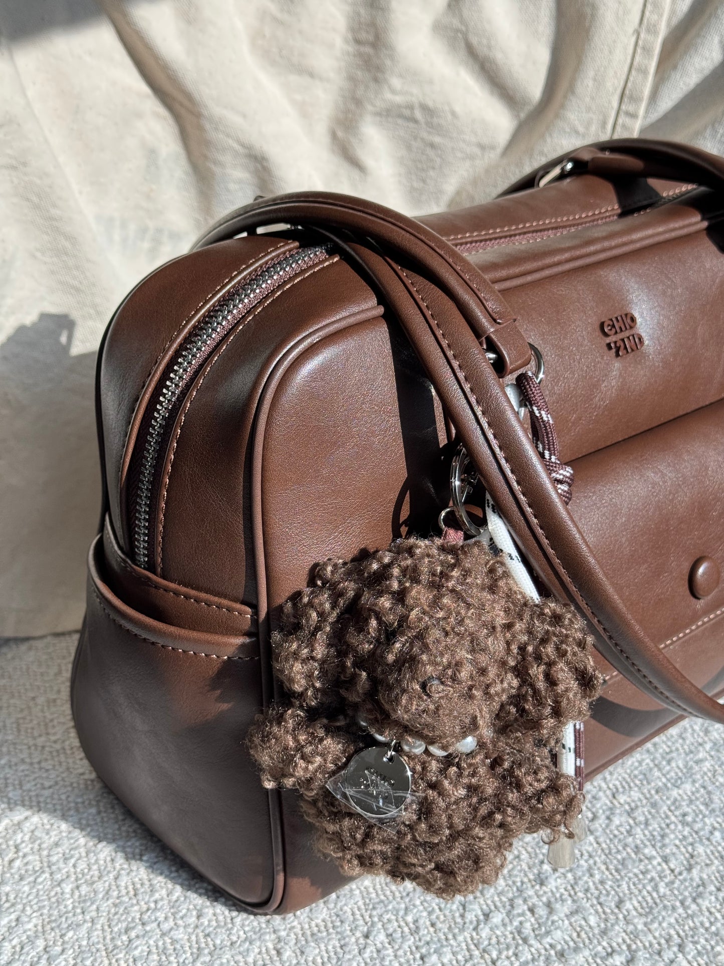 CHIO’2ND CHOCOLATE SHOULDER HANDBAG ✨
