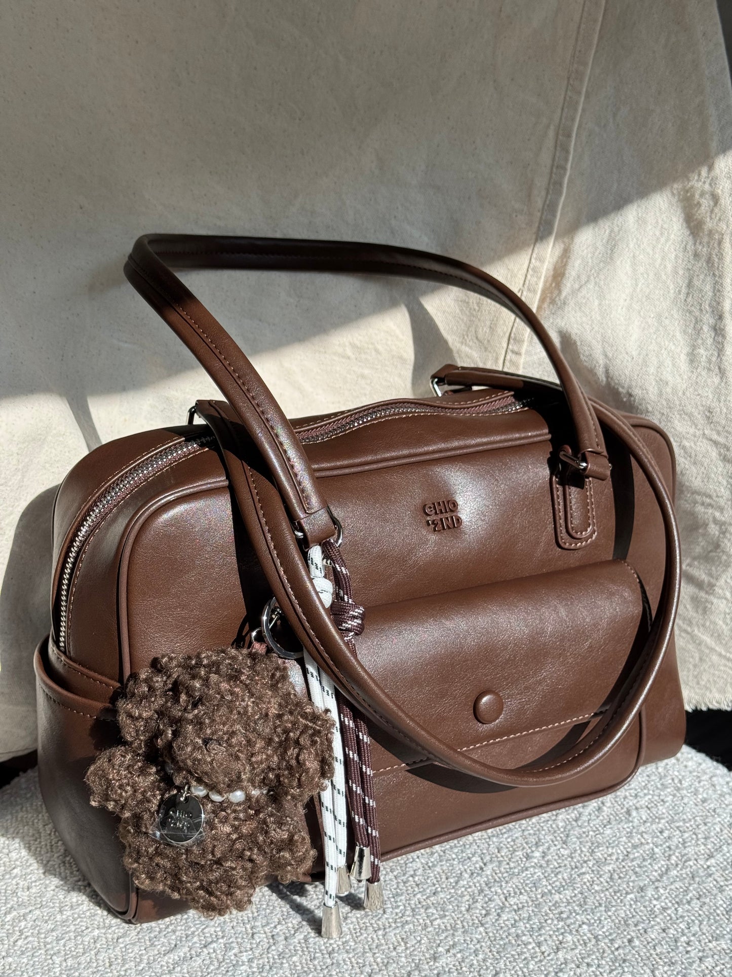 CHIO’2ND CHOCOLATE SHOULDER HANDBAG ✨
