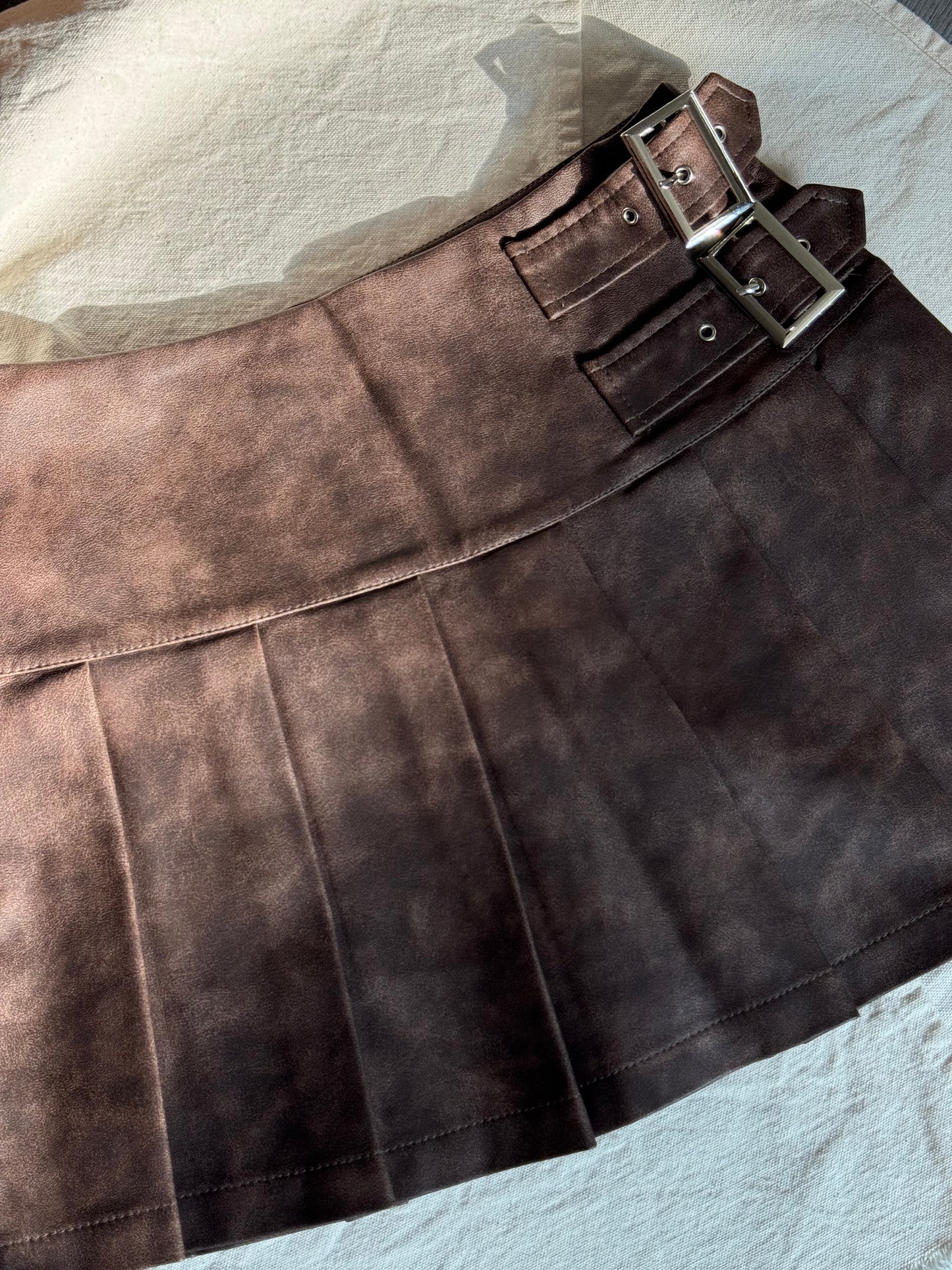LEATHER PLEATED SKIRTS 🌸
