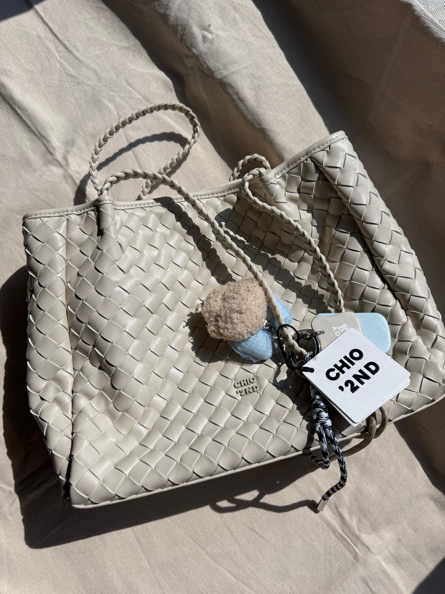 CHIO’2ND SOFT CREAMY LEATHER TOTE BAG ✨