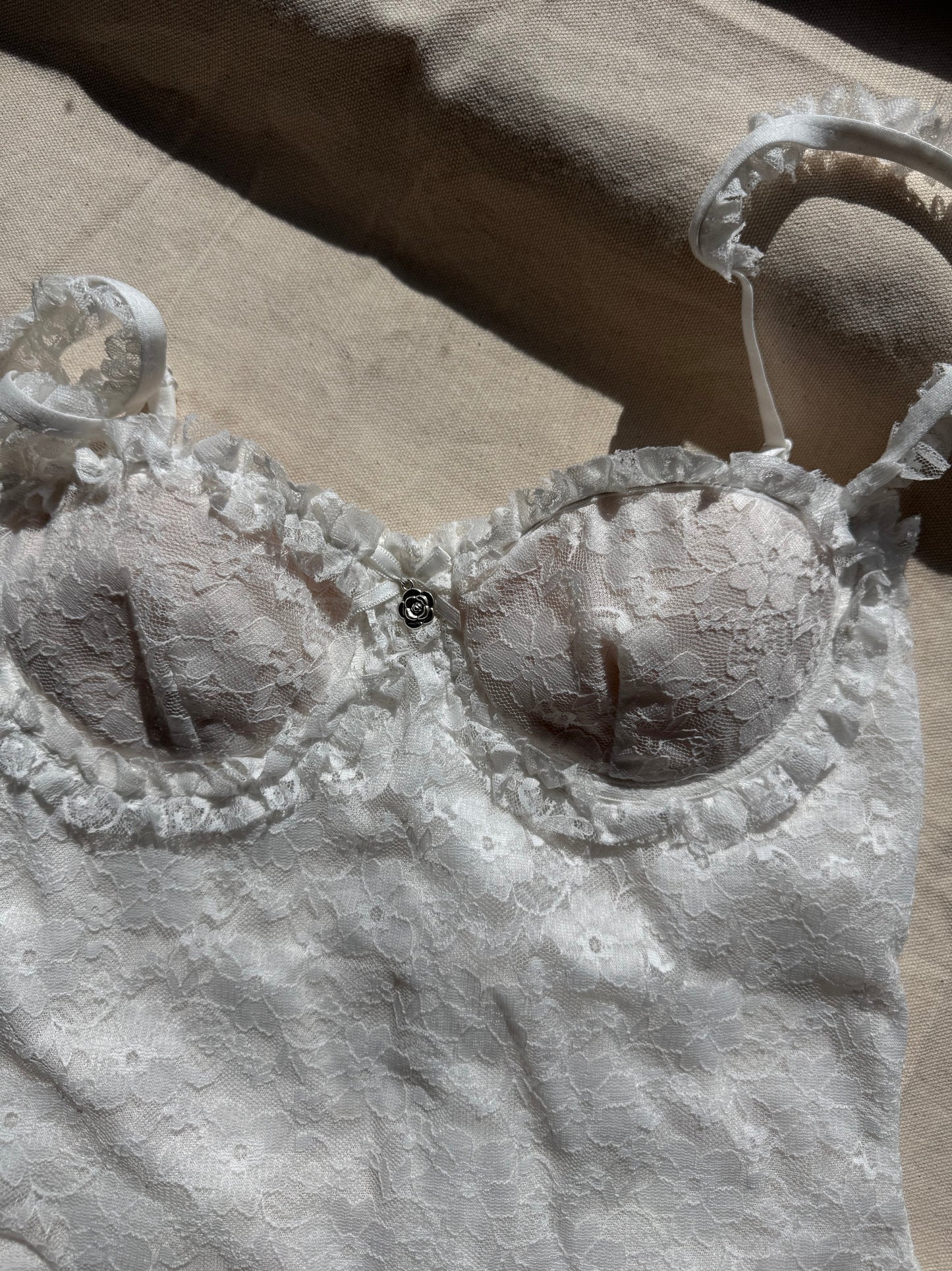 BUSTIER LACE CROP 🌸